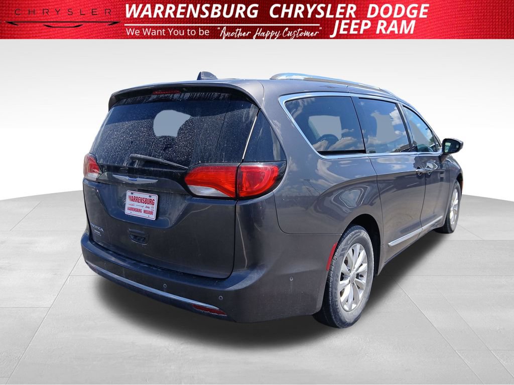 Used 2018 Chrysler Pacifica Touring-L w/ Advanced Safetytec Group FWD image 9