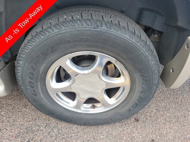Used 2004 GMC Yukon XL Denali AWD/4WD image 9
