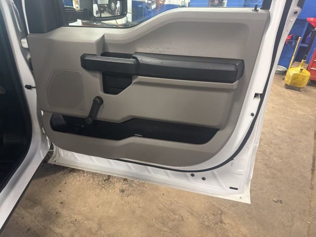 Used 2017 Ford F250 XL w/ Snow Plow Prep Package image 20