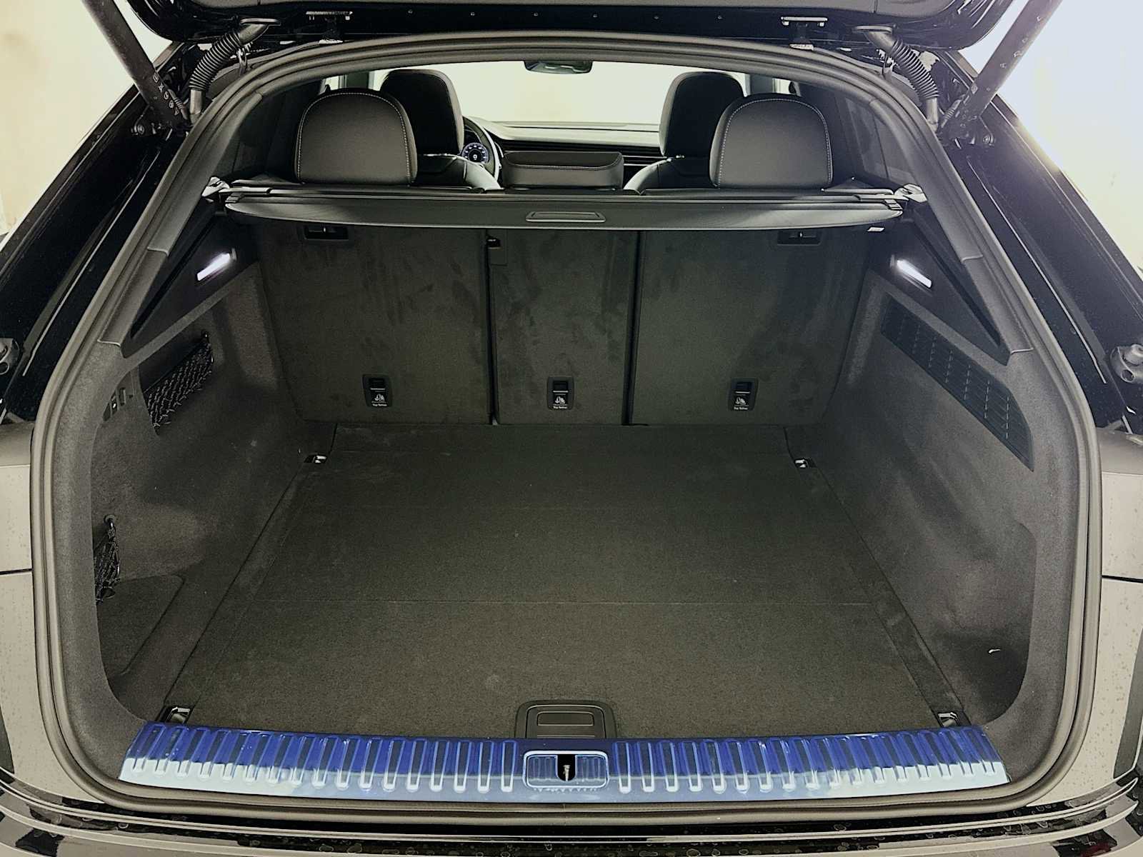 New 2026 Audi Q8 Premium Plus image 25