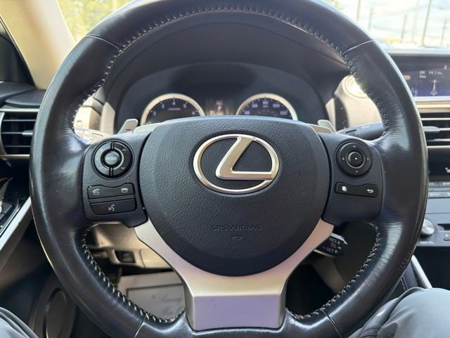 Used 2016 Lexus IS 200t w/ Premium Package RWD image 17