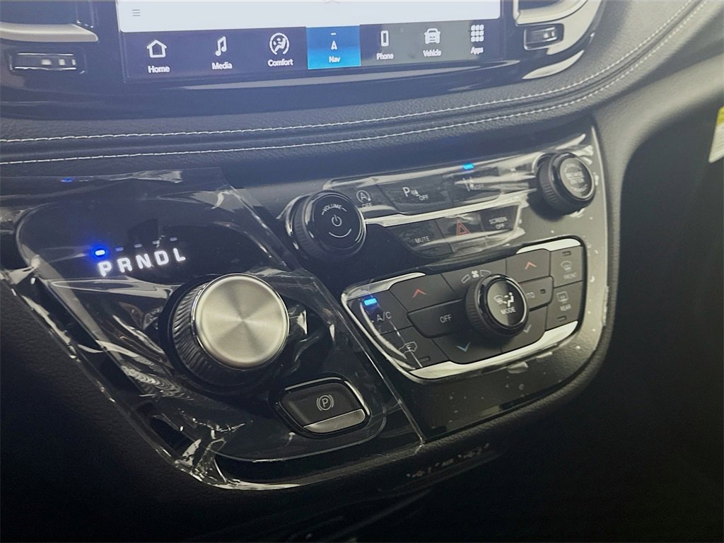 New 2025 Chrysler Pacifica Select w/ Uconnect Theater Family Group image 12