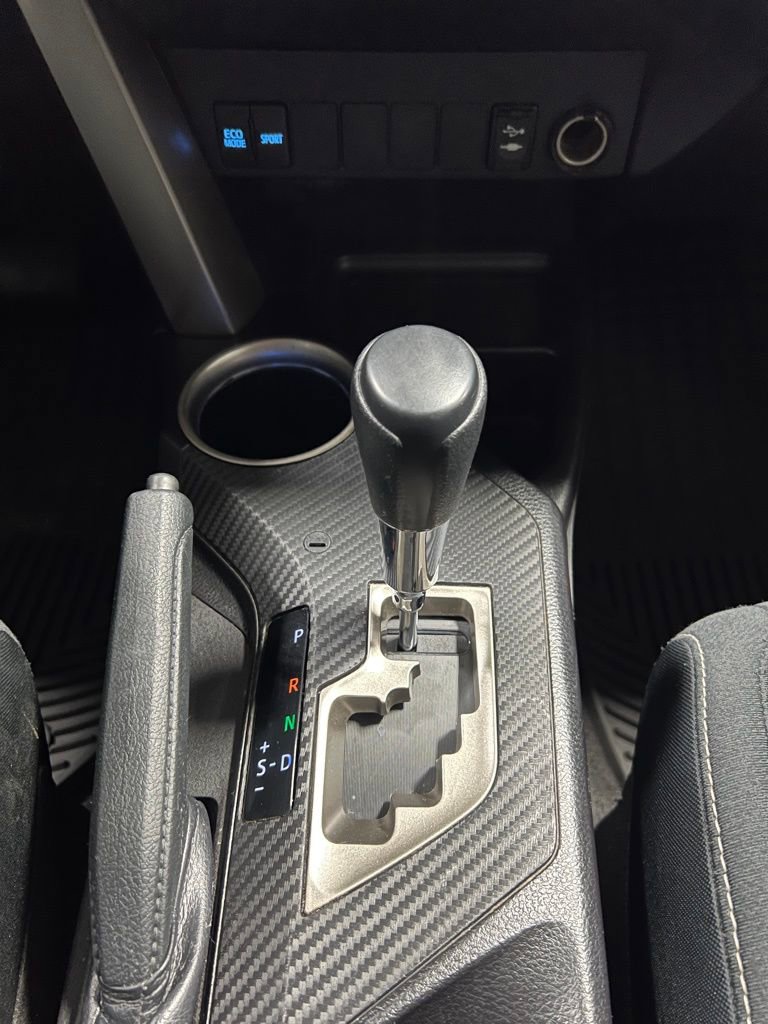 Used 2015 Toyota RAV4 XLE image 25