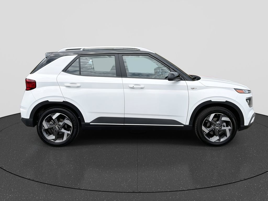 Certified 2026 Hyundai Venue SEL FWD image 9