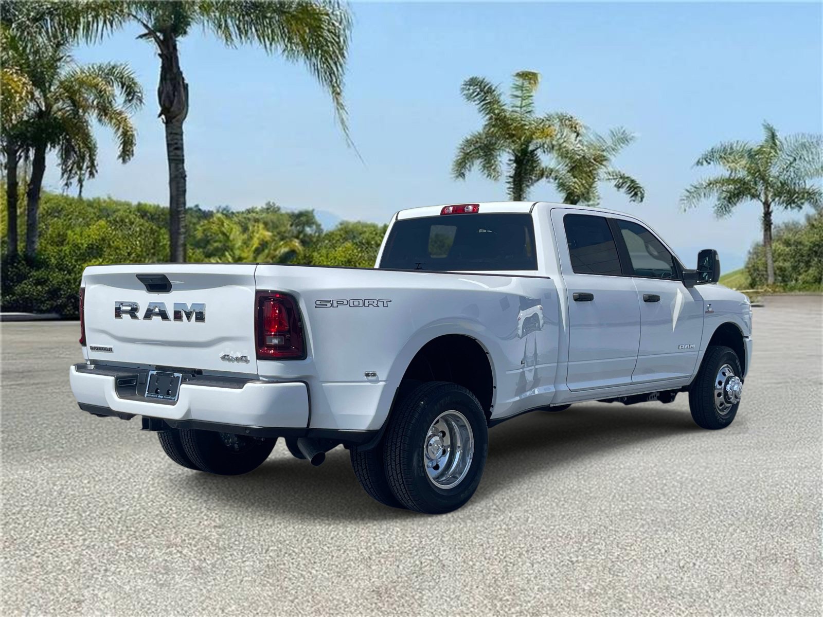 New 2026 RAM 3500 Big Horn AWD/4WD image 4