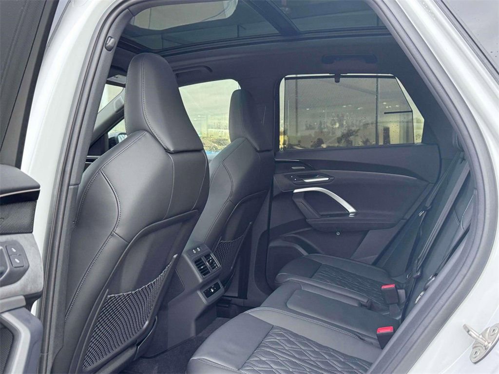 New 2025 Audi SQ5 Premium Plus image 18