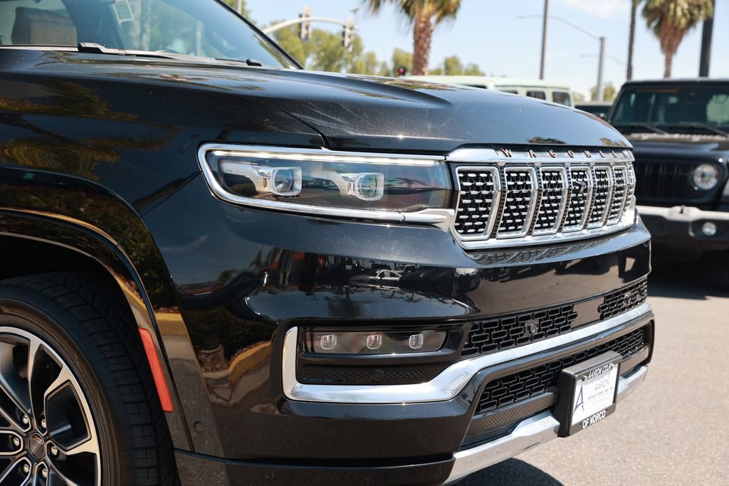 Used 2022 Jeep Grand Wagoneer Series III AWD/4WD image 7