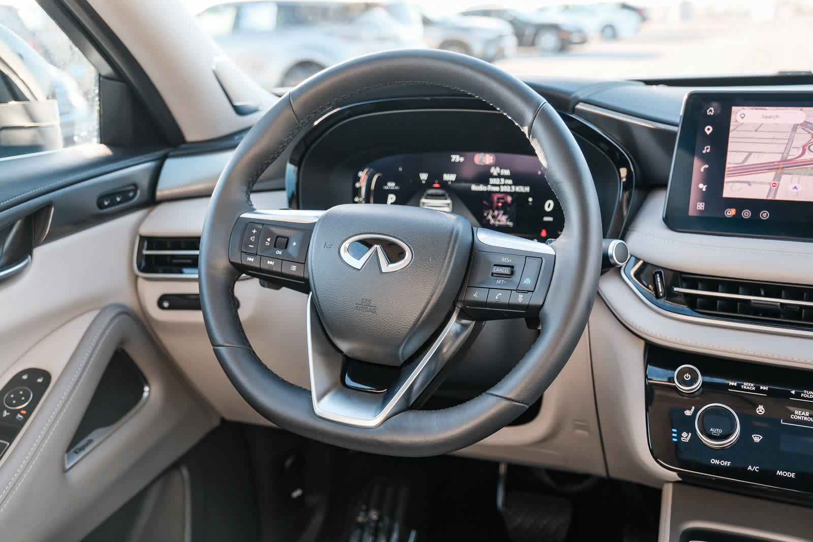 Used 2026 INFINITI QX60 Luxe w/ Cargo Package FWD image 17