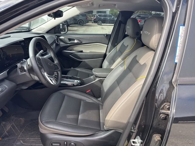 Used 2024 Chevrolet Trax ACTIV w/ Sunroof Package image 9