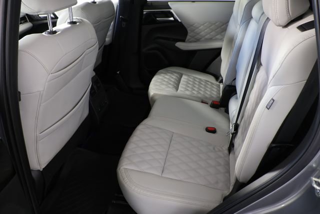 Used 2024 Mitsubishi Outlander SEL image 18