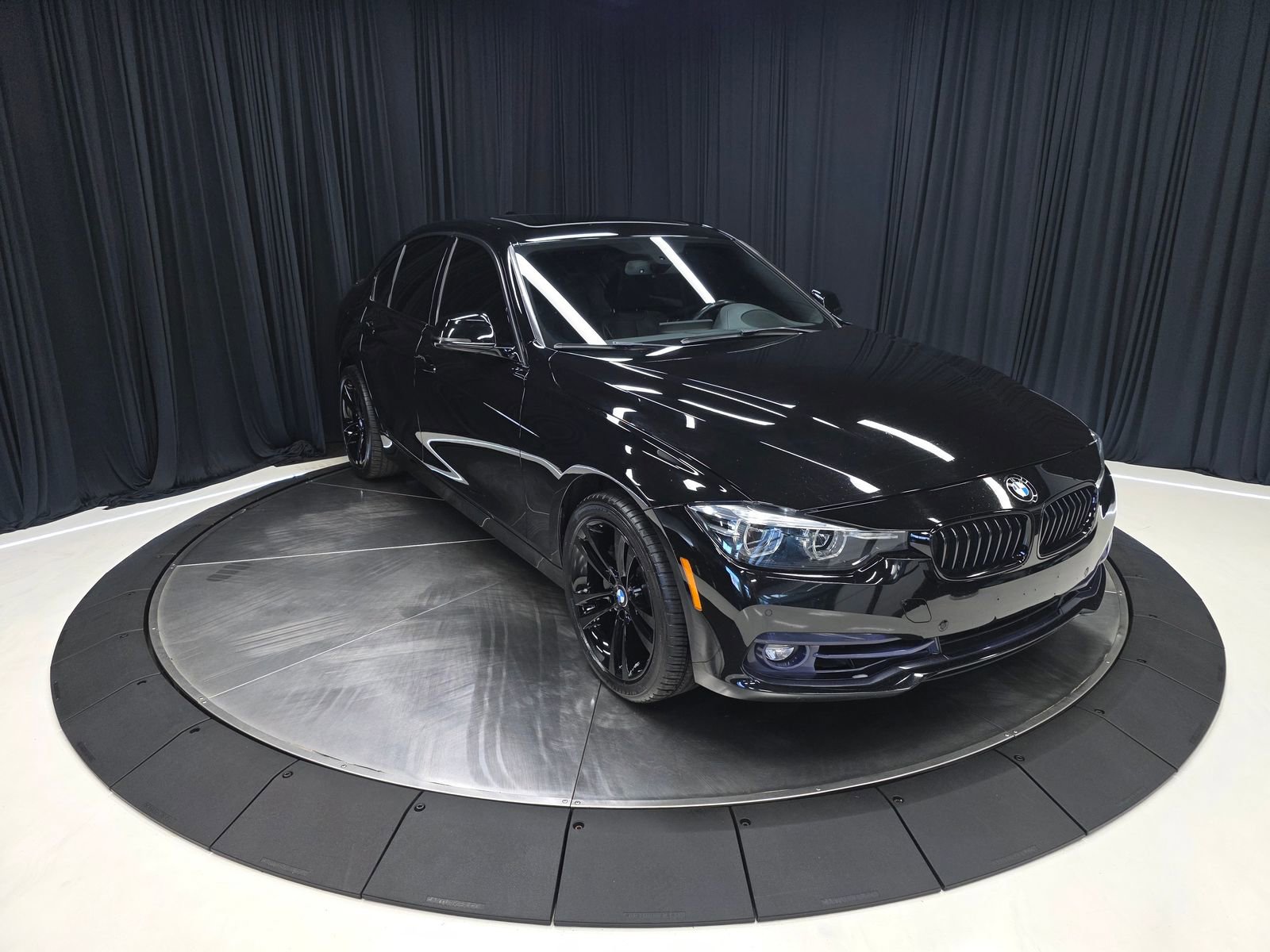 Used 2018 BMW 340i xDrive Sedan AWD/4WD image 6