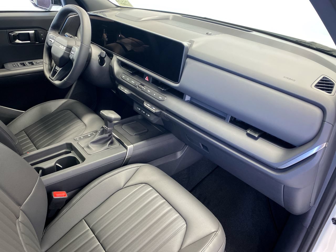 New 2027 Kia Seltos X-Line S w/ X-Line S Premium Package AWD/4WD image 30