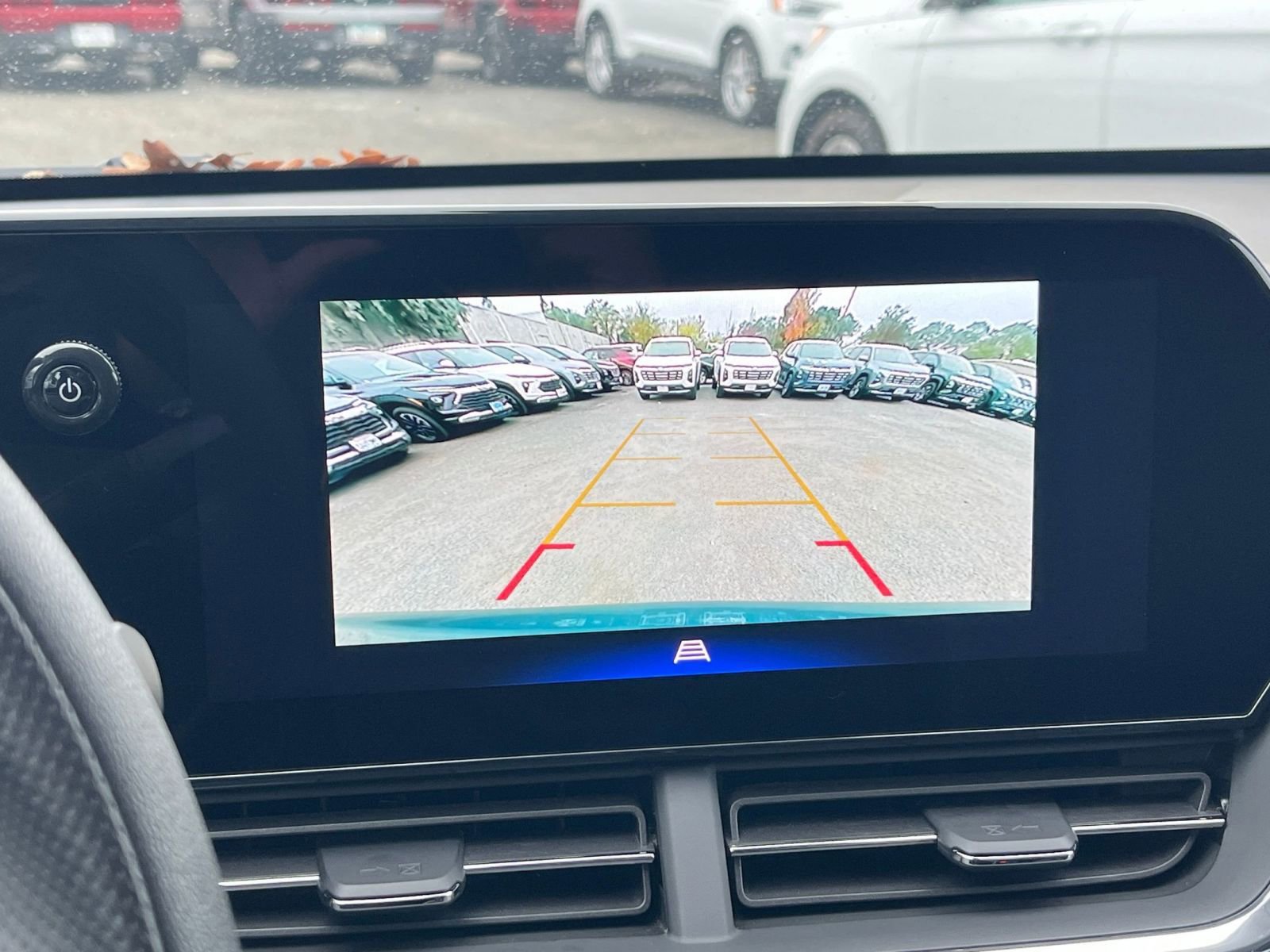 Used 2025 Chevrolet Trax LT image 17