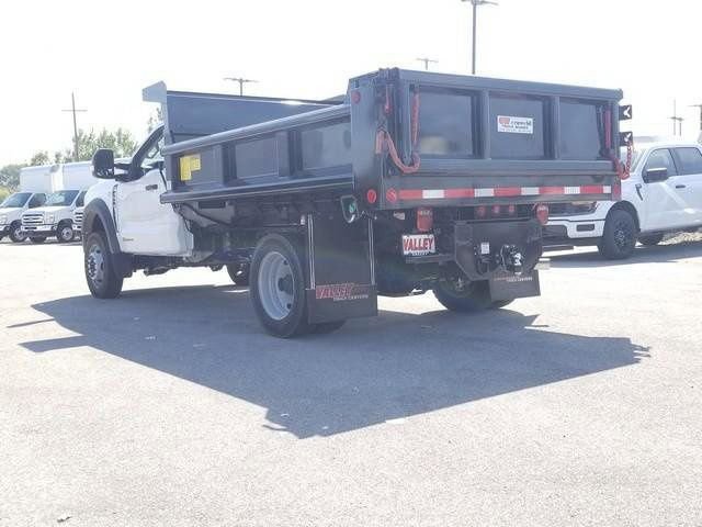 New 2025 Ford F550 4x4 Regular Cab Super Duty video 5