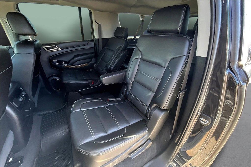Used 2020 GMC Yukon XL Denali w/ Denali Ultimate Package image 24