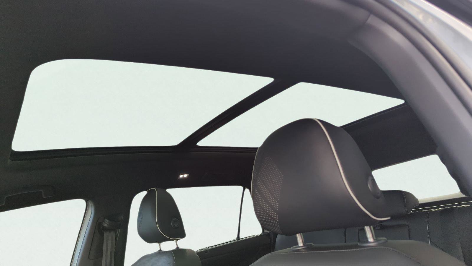 New 2026 Volkswagen Atlas Cross Sport SEL Premium R-Line image 17