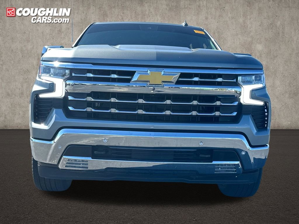 Used 2025 Chevrolet Silverado 1500 LTZ w/ LTZ Premium Package AWD/4WD image 2