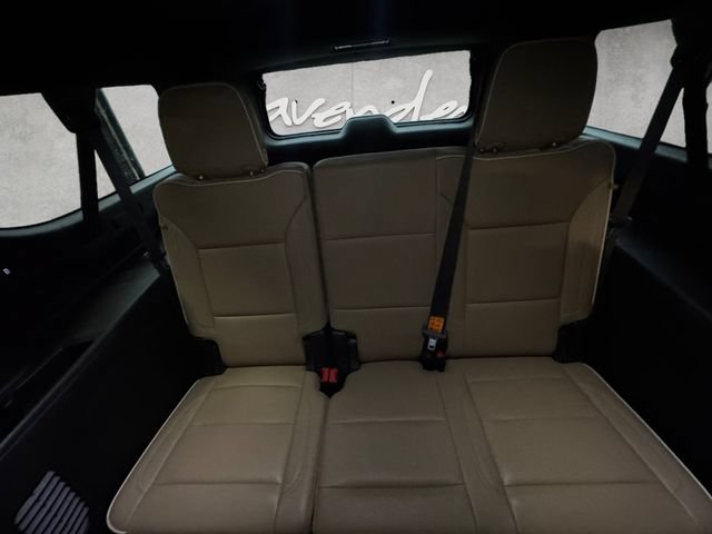 Used 2023 Chevrolet Suburban Premier AWD/4WD image 22