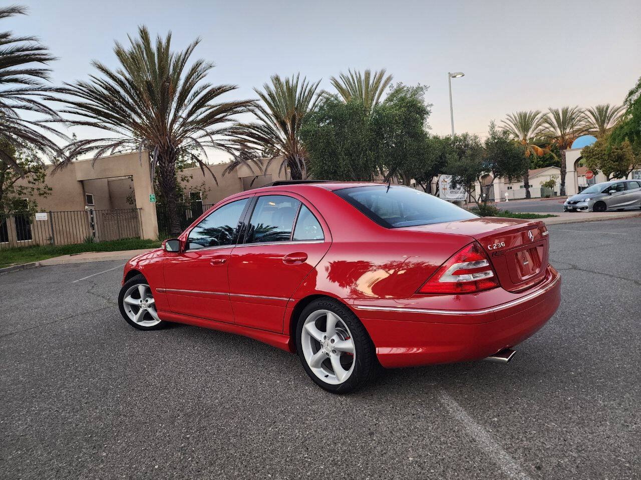 Used 2005 Mercedes-Benz C 230 Sedan image 7