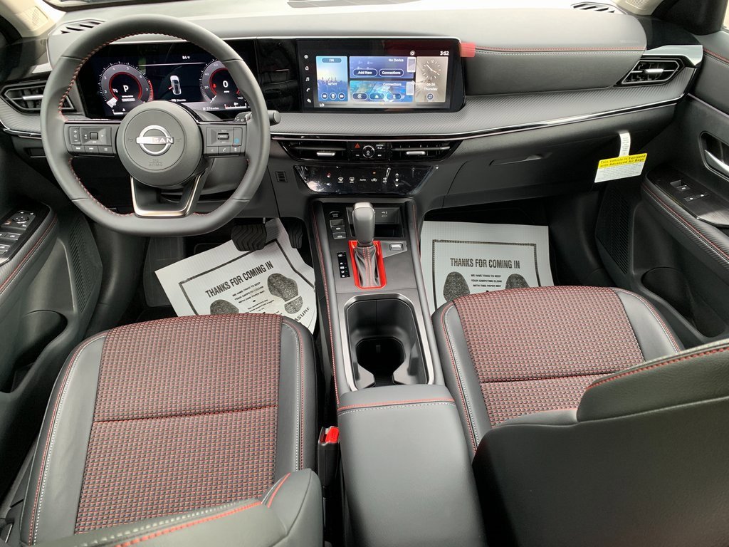 New 2025 Nissan Kicks SR image 11