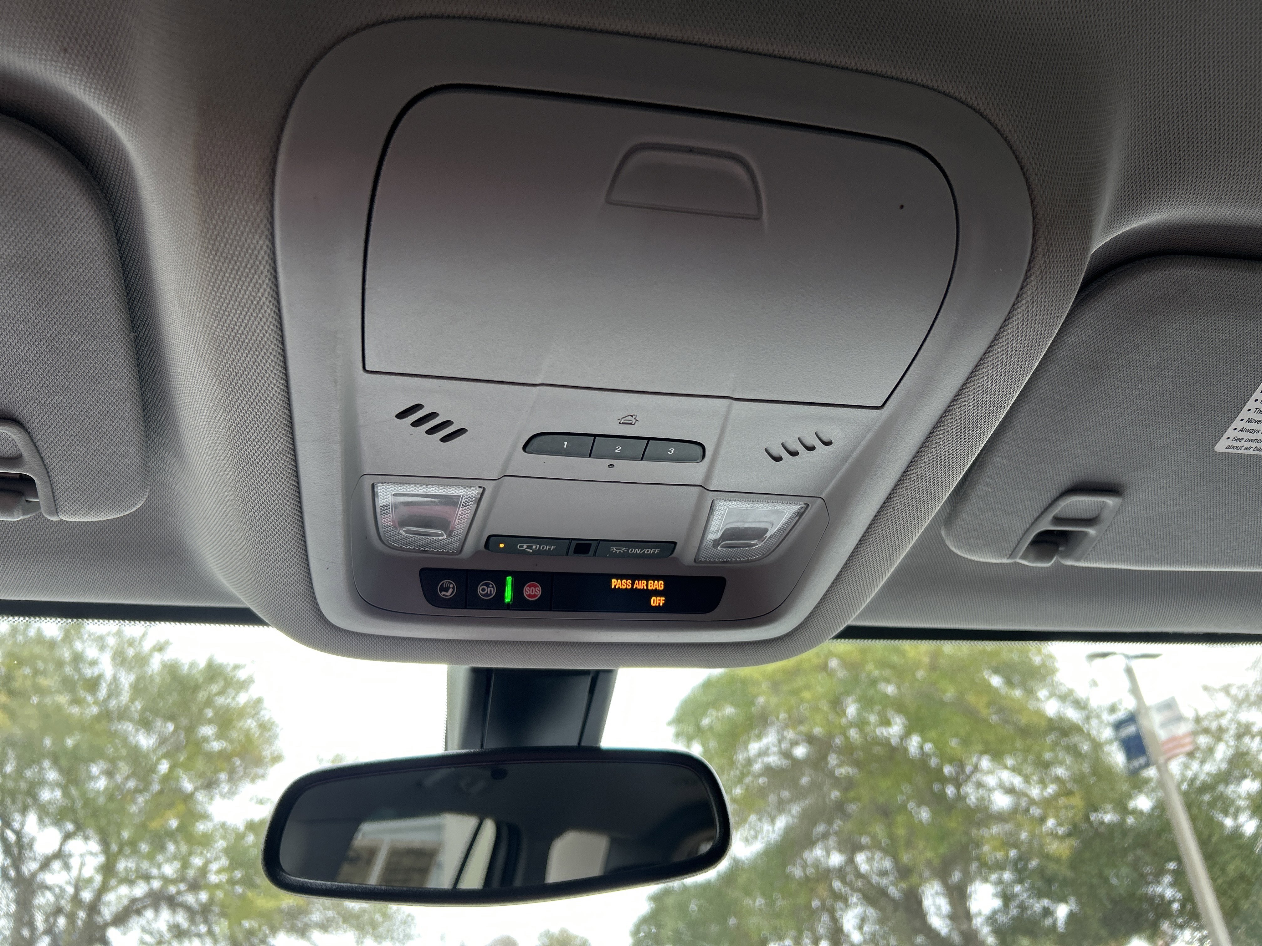 Used 2018 GMC Acadia SLT image 28