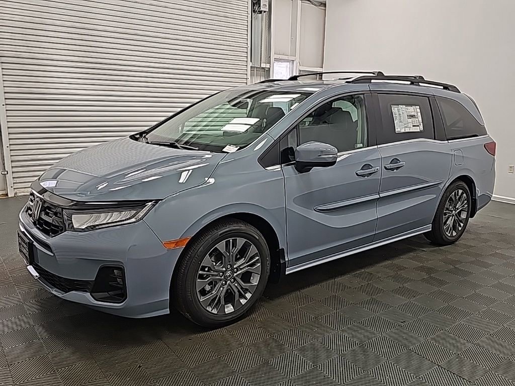 New 2026 Honda Odyssey Touring image 4