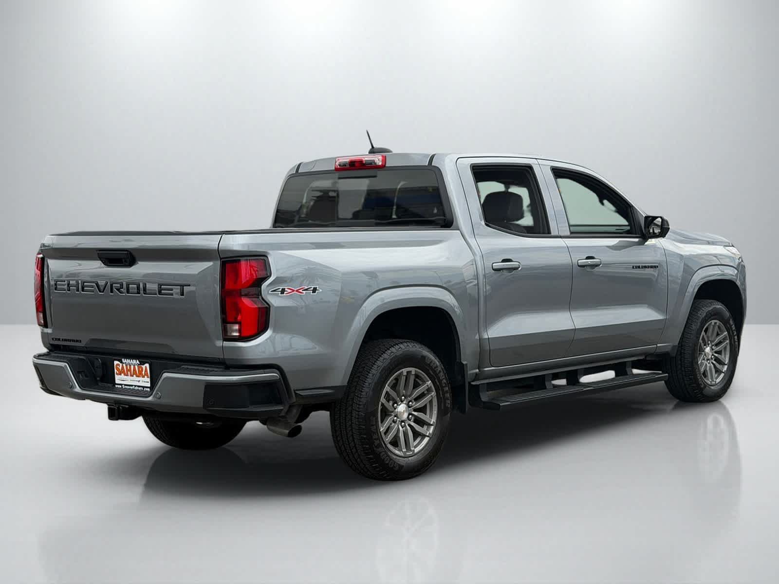 Used 2025 Chevrolet Colorado LT w/ LT Convenience Package AWD/4WD image 7