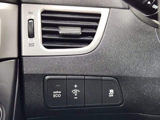 Used 2012 Hyundai Elantra Limited w/ Technology Pkg 5 FWD image 24