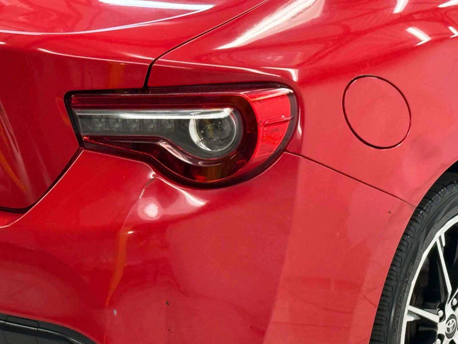 Used 2018 Toyota 86 RWD image 10