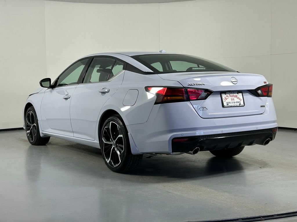 Used 2025 Nissan Altima 2.5 SR image 5