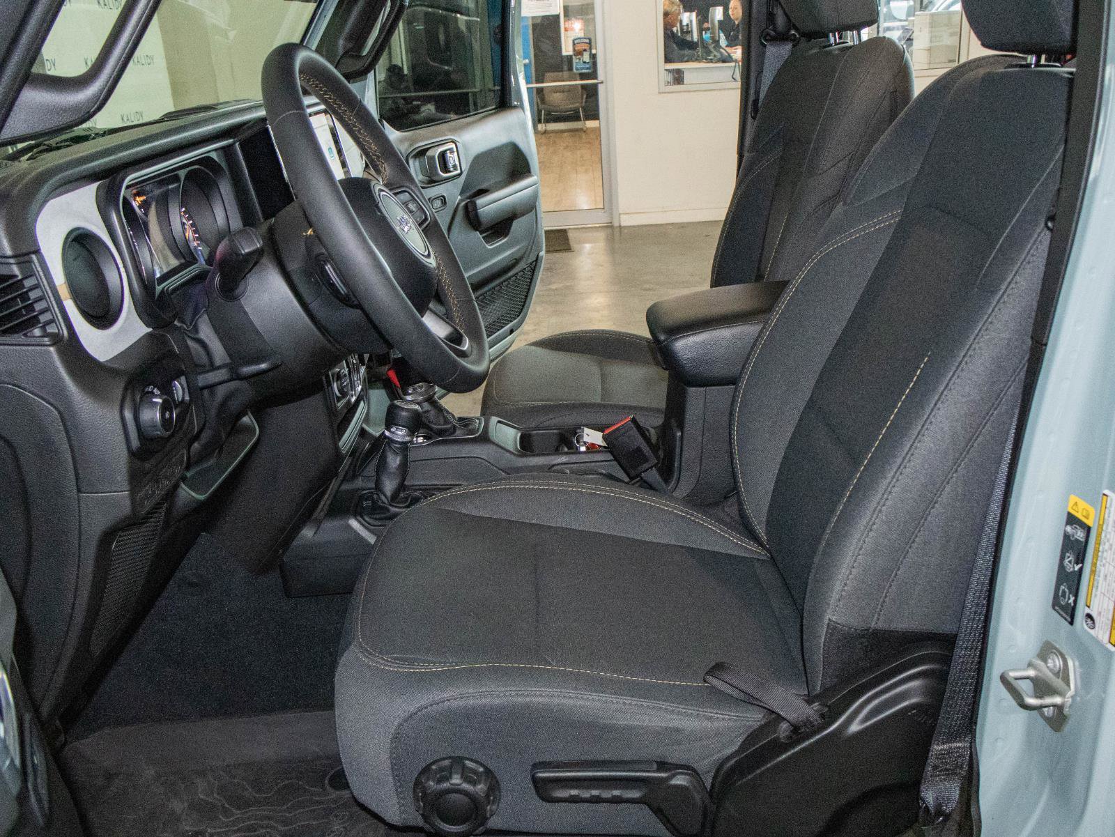 Used 2024 Jeep Wrangler Sport S AWD/4WD image 7