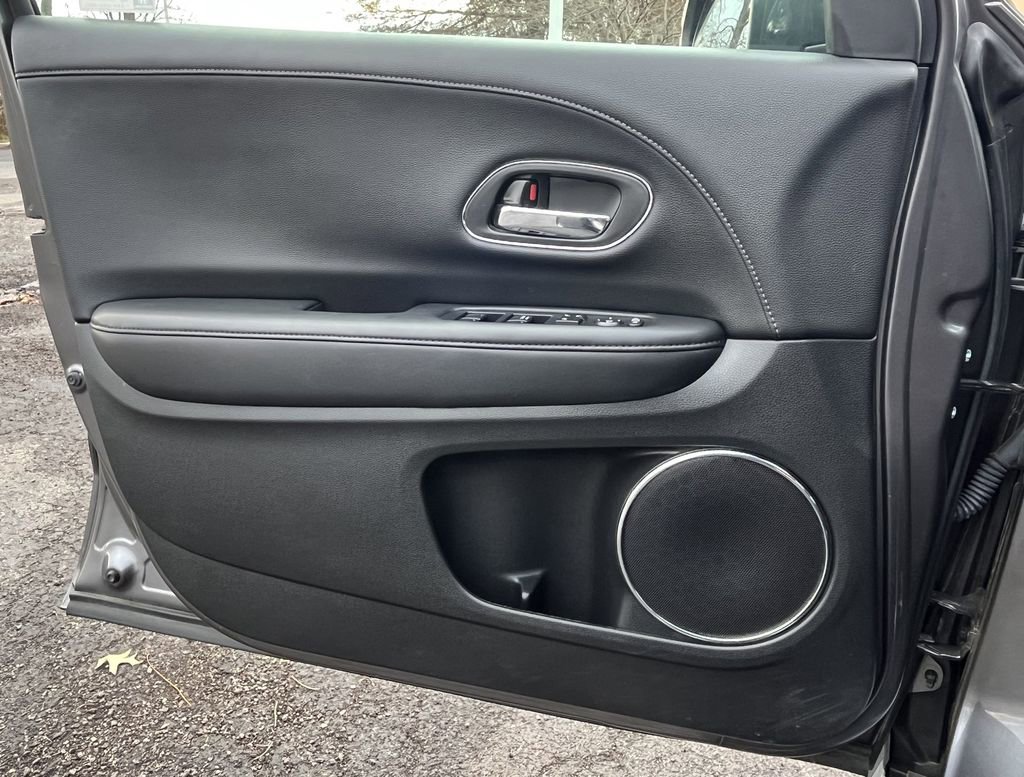 Used 2019 Honda HR-V EX-L image 9