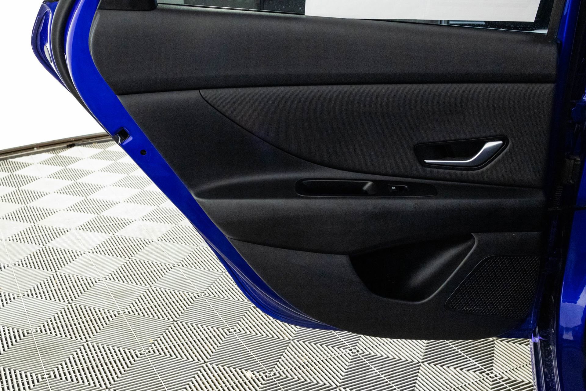 Used 2023 Hyundai Elantra SEL w/ Convenience Package FWD image 35