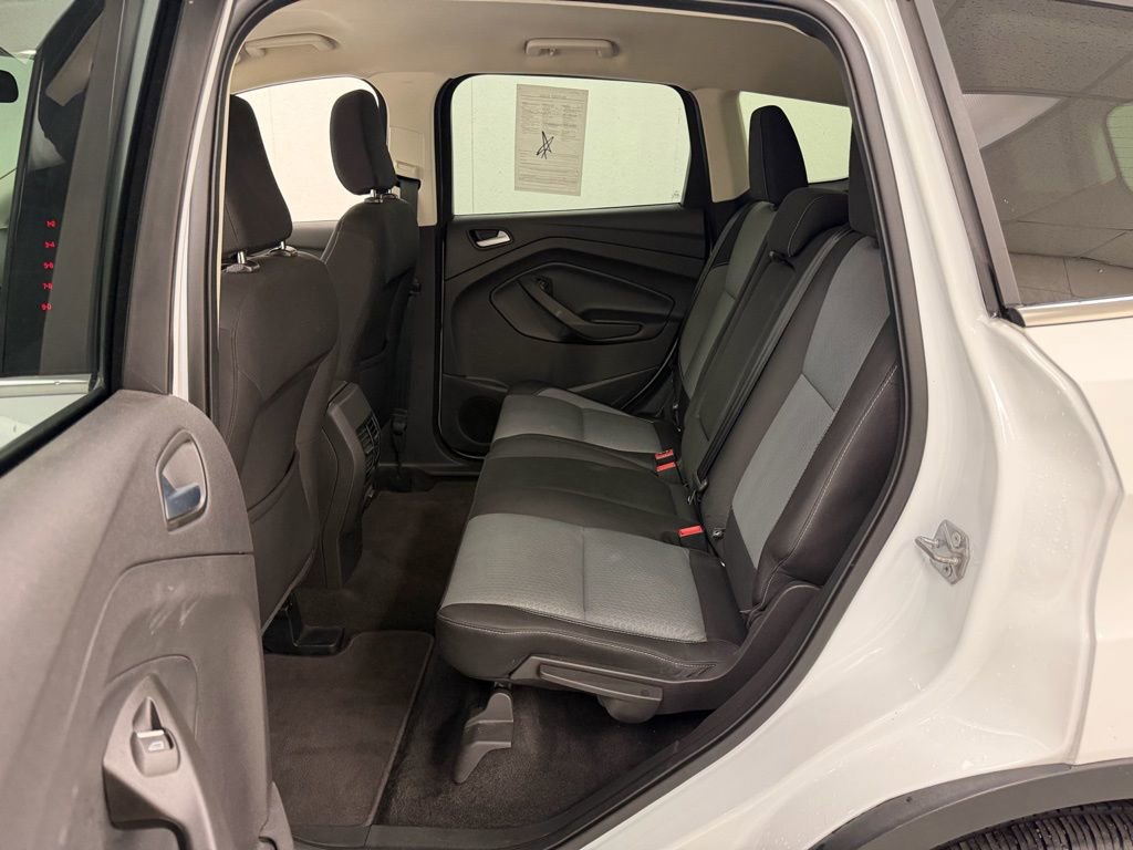 Used 2019 Ford Escape SE image 15