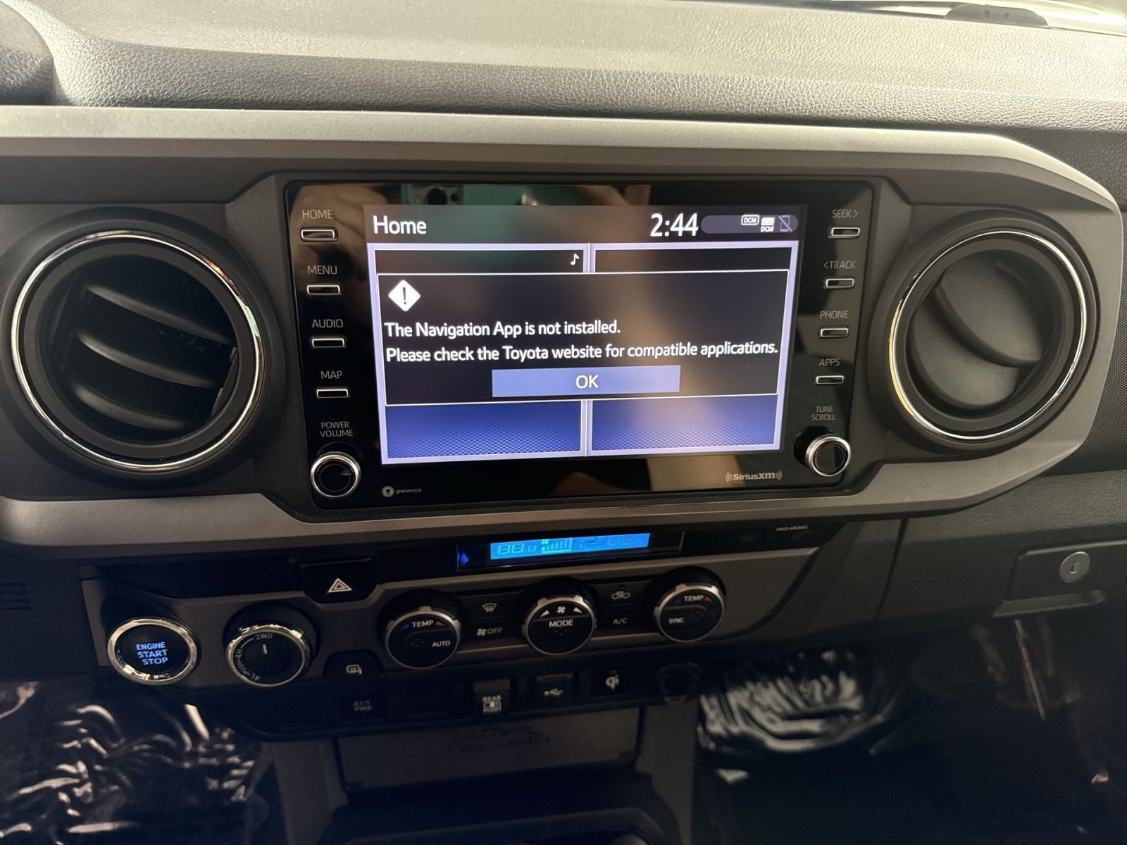 Used 2022 Toyota Tacoma TRD Off-Road AWD/4WD image 20