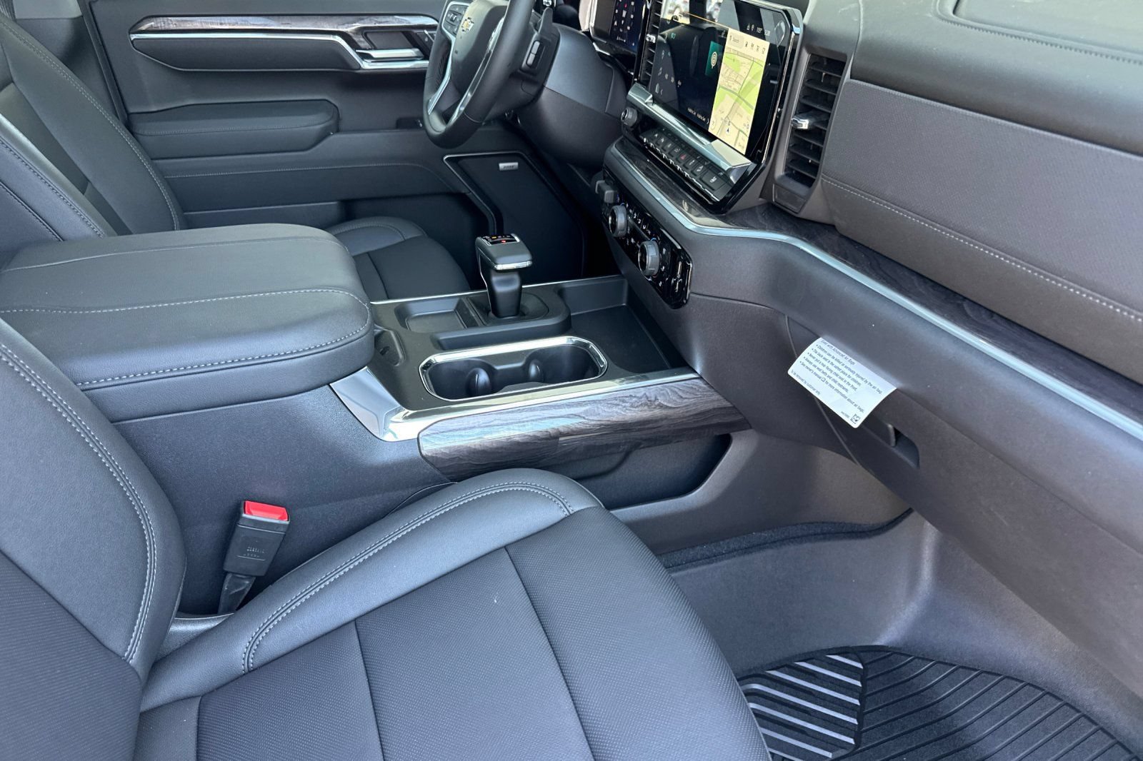 New 2026 Chevrolet Silverado 1500 LTZ w/ LTZ Premium Package AWD/4WD image 14
