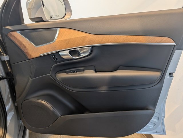 Used 2024 Volvo XC90 B6 Plus w/ Protection Package Premier image 36