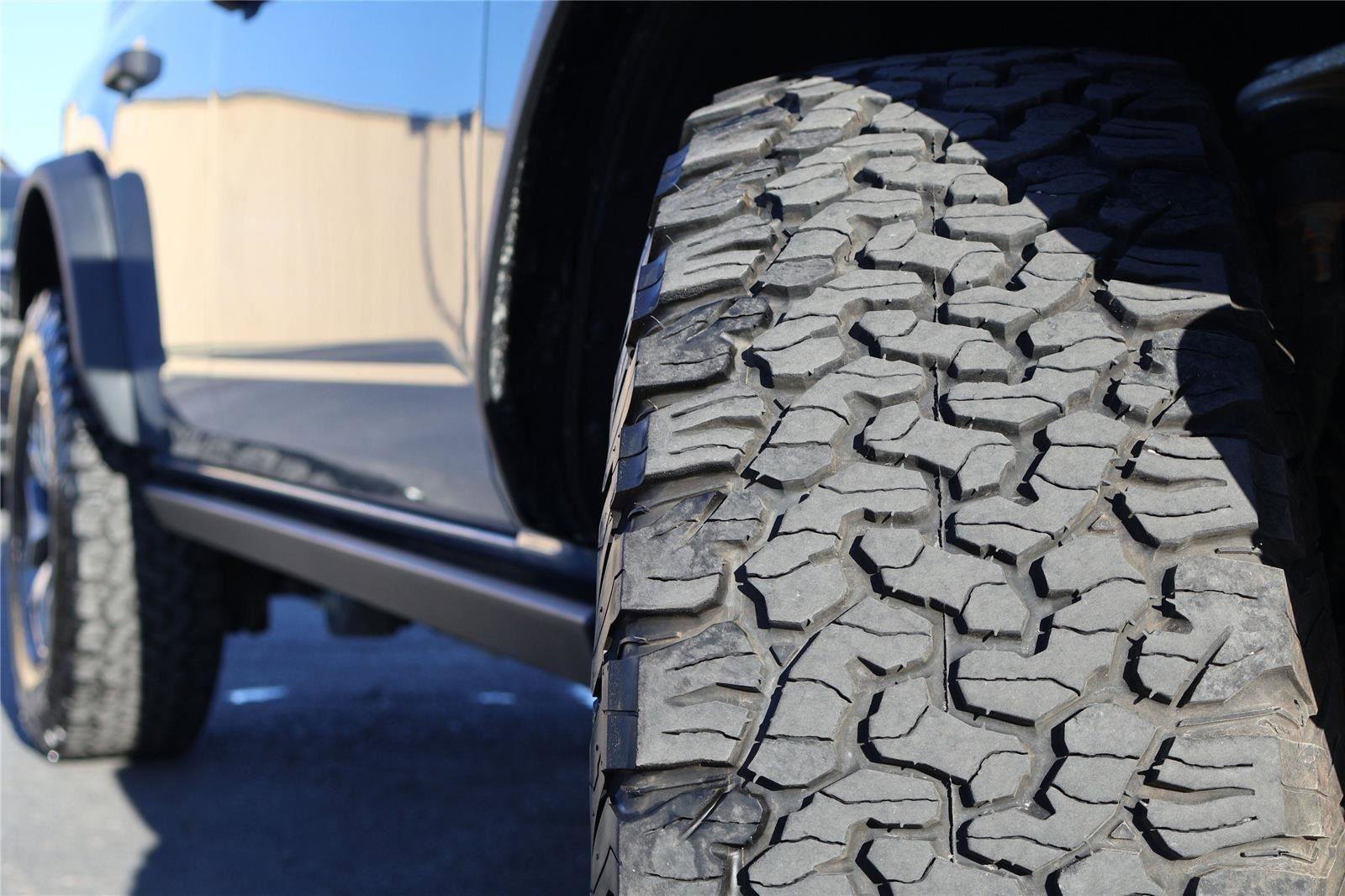 Used 2025 Ford Bronco Badlands image 11