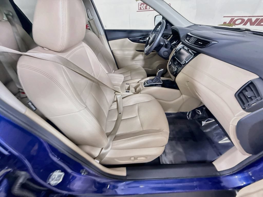 Used 2019 Nissan Rogue SL w/ Premium Package AWD/4WD image 32