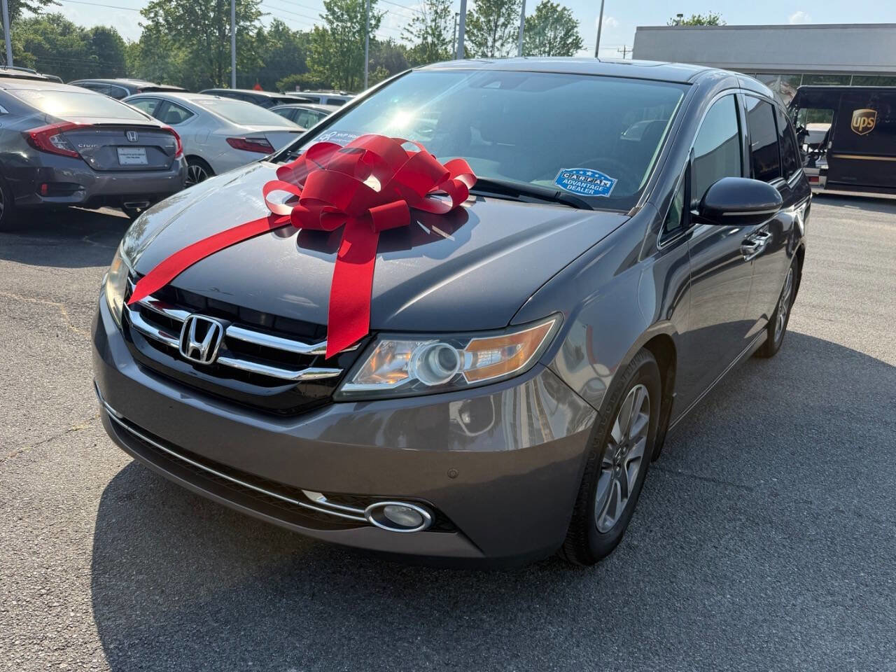 Used 2016 Honda Odyssey Touring Elite image 1