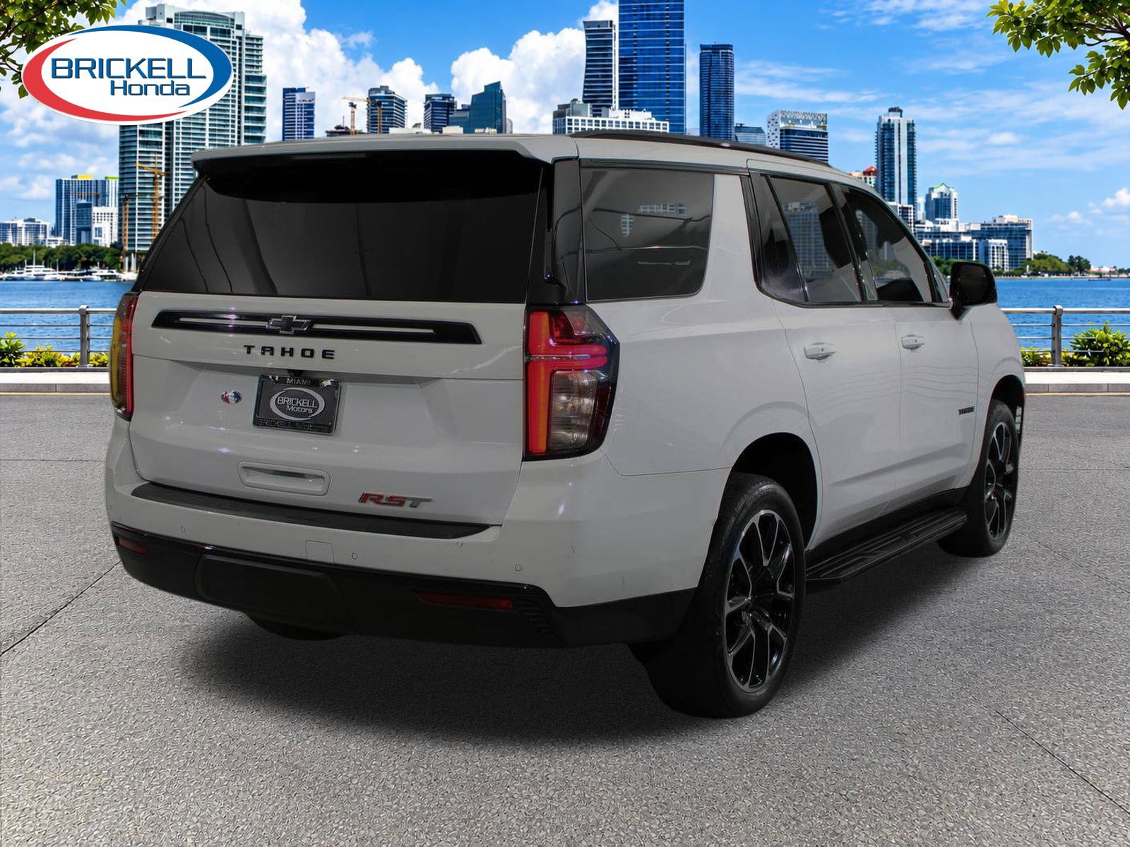 Used 2023 Chevrolet Tahoe RST w/ Luxury Package RWD image 3
