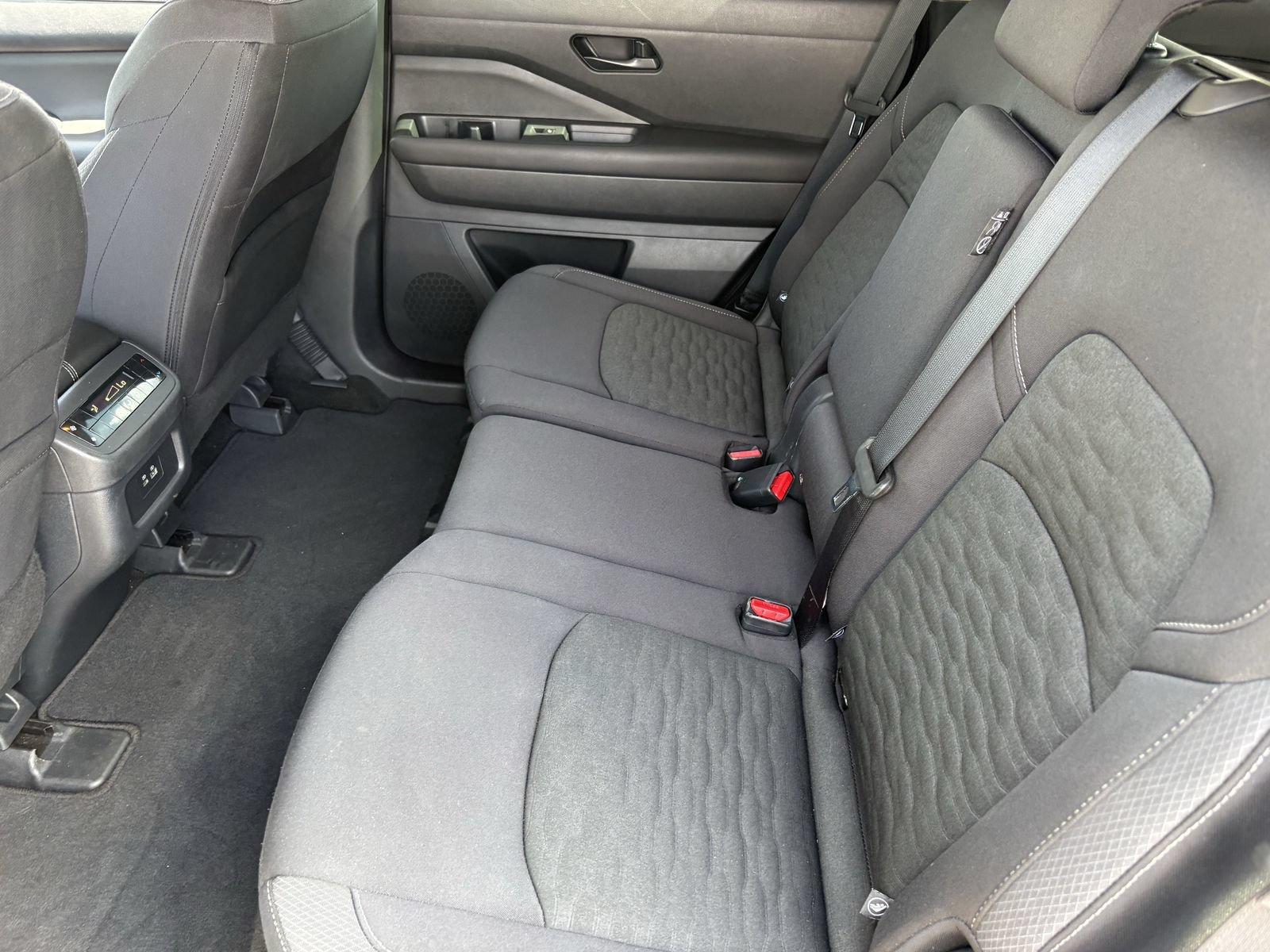 Used 2025 Nissan Pathfinder SV AWD/4WD image 21