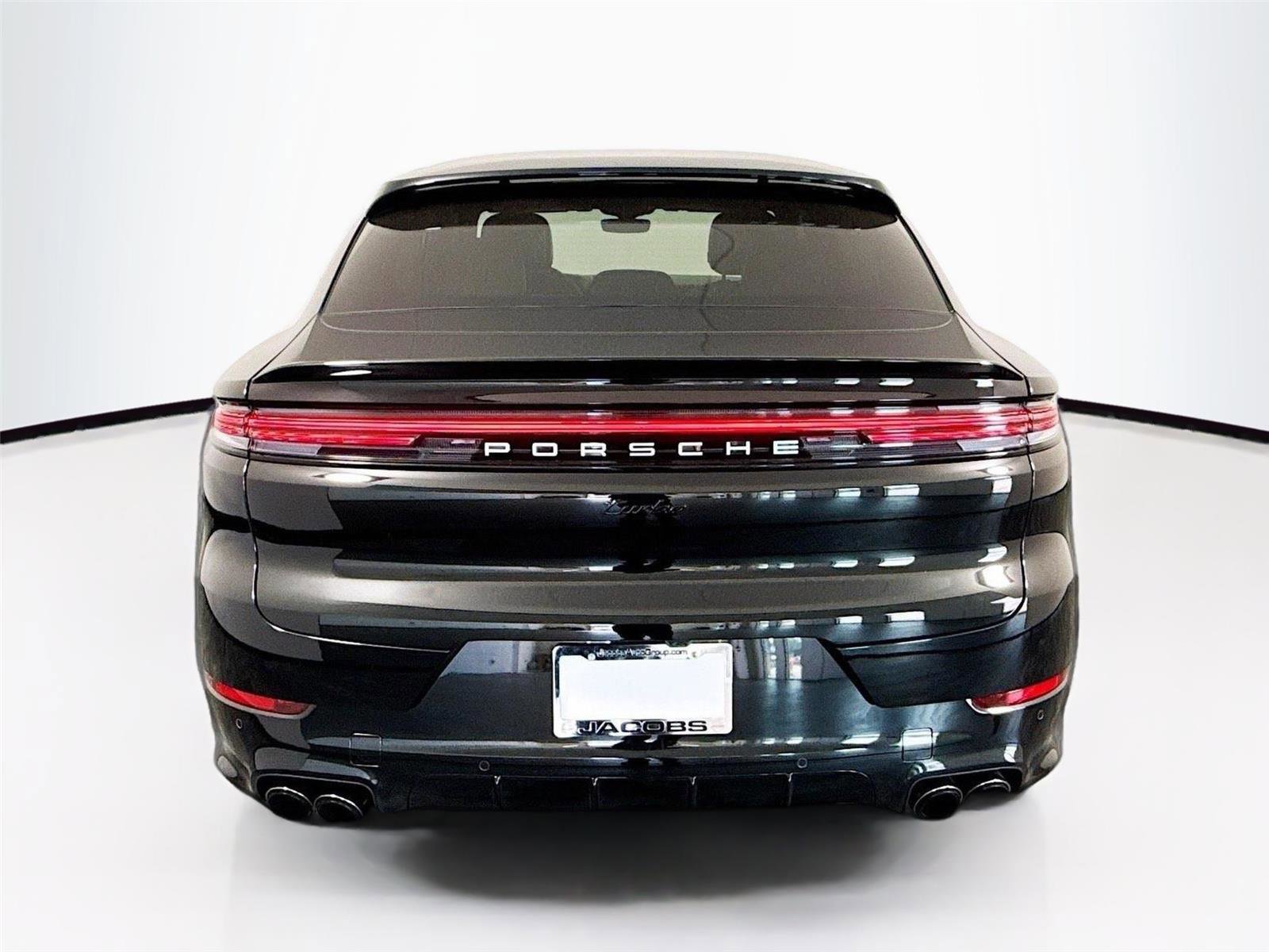 Used 2025 Porsche Cayenne Turbo image 5