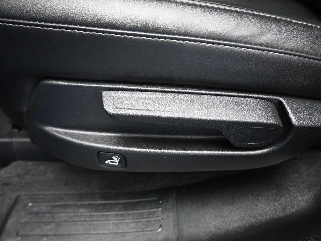 Used 2022 Kia Sorento S image 34