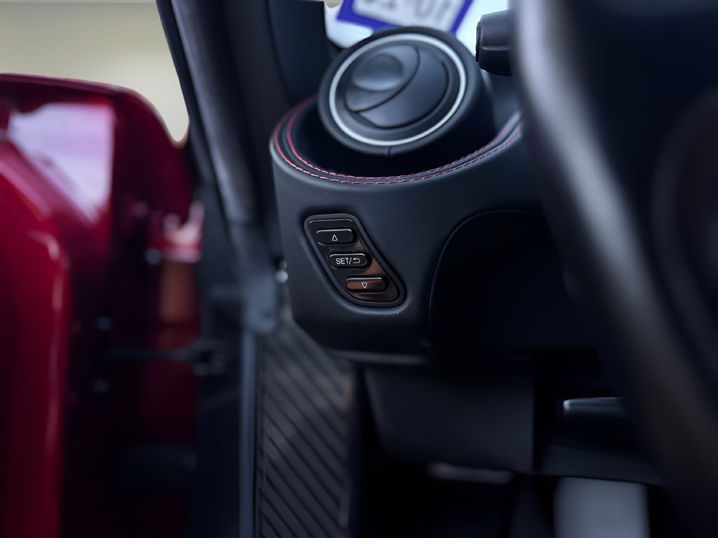 Used 2015 Alfa Romeo 4C Launch Edition w/ Convenience Group RWD image 14