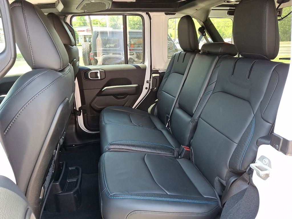 Used 2024 Jeep Wrangler High Altitude AWD/4WD image 12