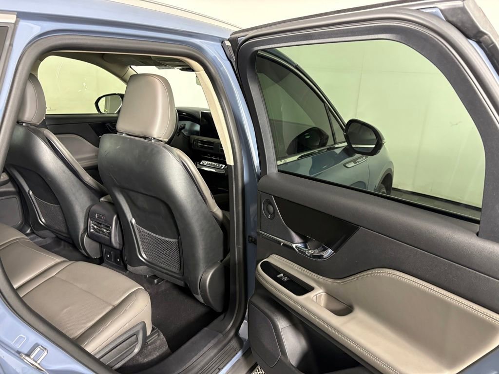 Used 2024 Lincoln Corsair Reserve w/ Equipment Group 202A image 32