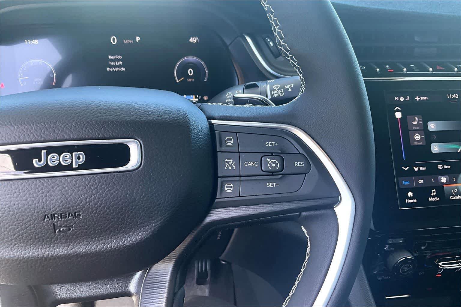 Used 2024 Jeep Grand Cherokee Altitude AWD/4WD image 26