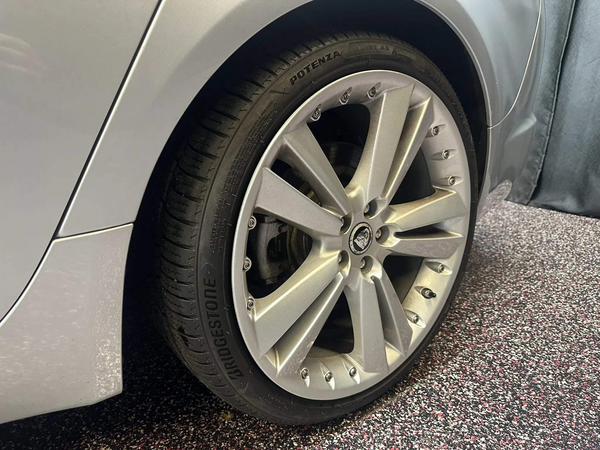 Used 2011 Jaguar XF Premium RWD image 23