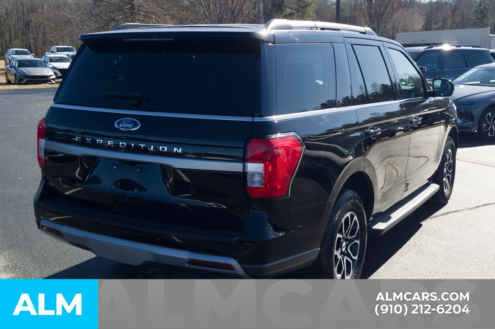 Used 2024 Ford Expedition XLT AWD/4WD image 6